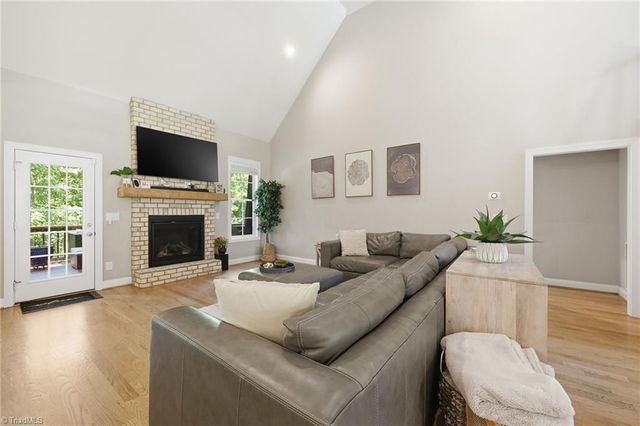 1481 Meadowlands Drive, Winston-salem, NC 27107