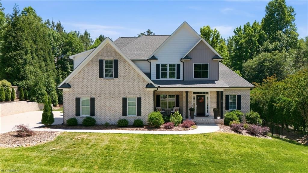 1481 Meadowlands Drive, Winston-salem, NC 27107