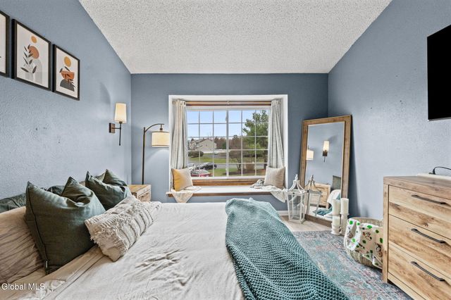 18 Justine Court, Rensselaer, NY 12144