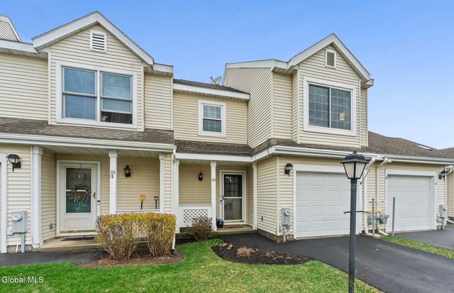 18 Justine Court, Rensselaer, NY 12144