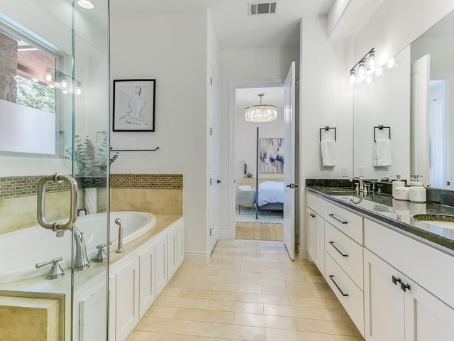 809 Kinney Ave, Austin, TX 78704