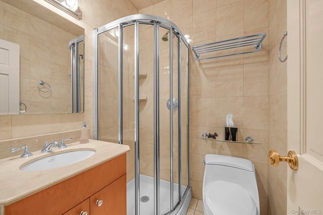 1 Kensington Gate PH 11, Great Neck, NY 11021