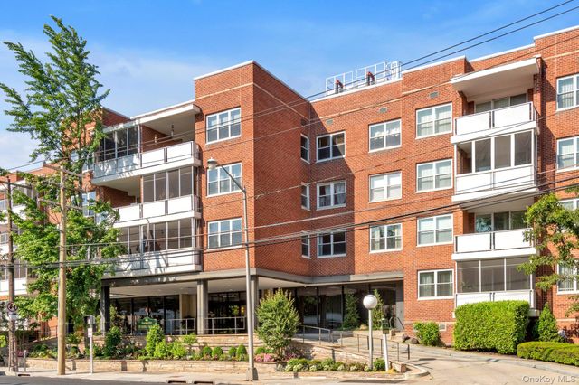 1 Kensington Gate PH 11, Great Neck, NY 11021