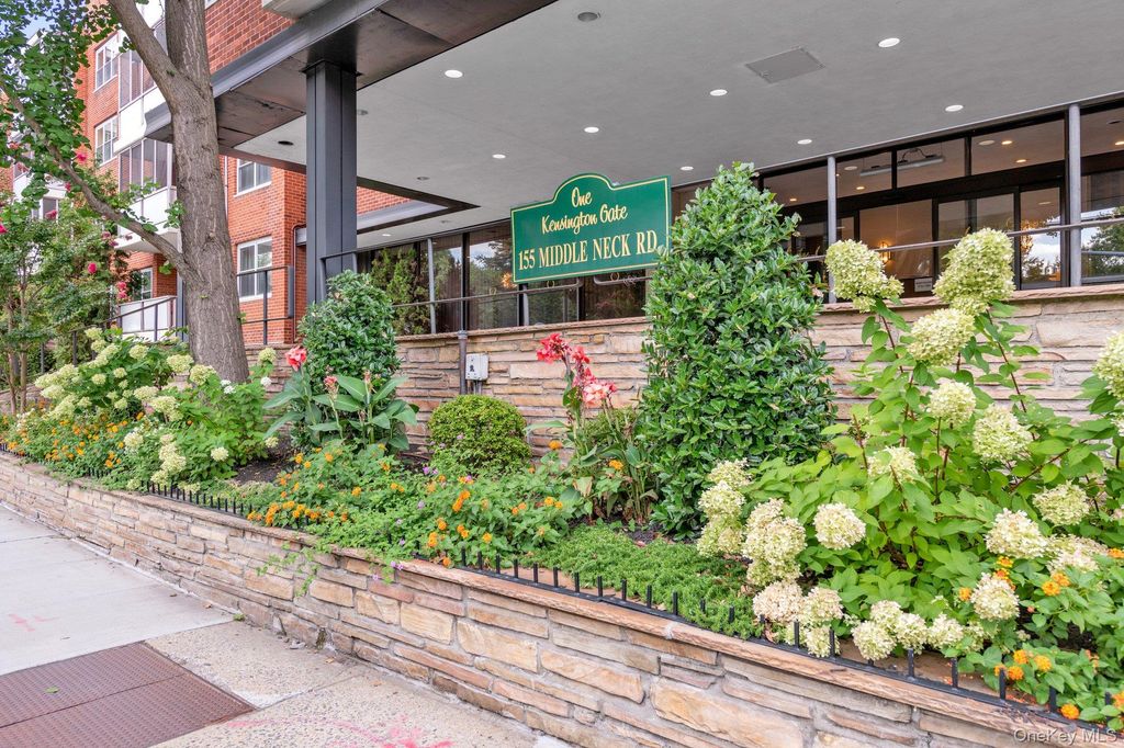 1 Kensington Gate PH 11, Great Neck, NY 11021