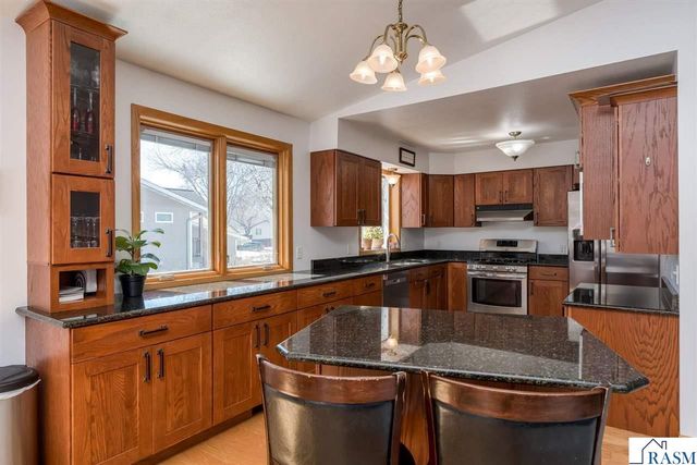 1575 Sharon Drive, North Mankato, MN 56003