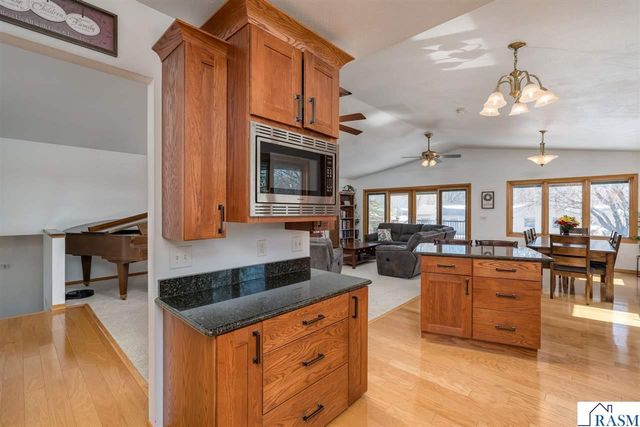 1575 Sharon Drive, North Mankato, MN 56003