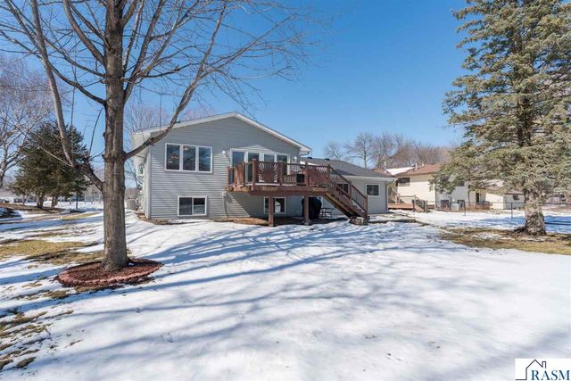 1575 Sharon Drive, North Mankato, MN 56003
