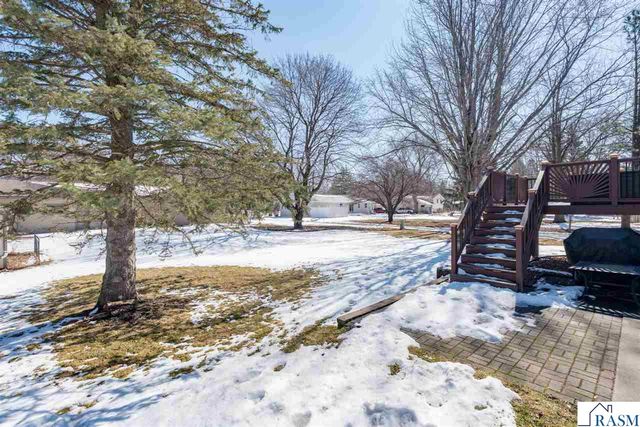 1575 Sharon Drive, North Mankato, MN 56003