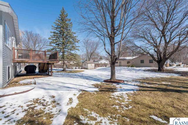 1575 Sharon Drive, North Mankato, MN 56003