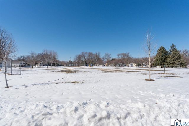 1575 Sharon Drive, North Mankato, MN 56003