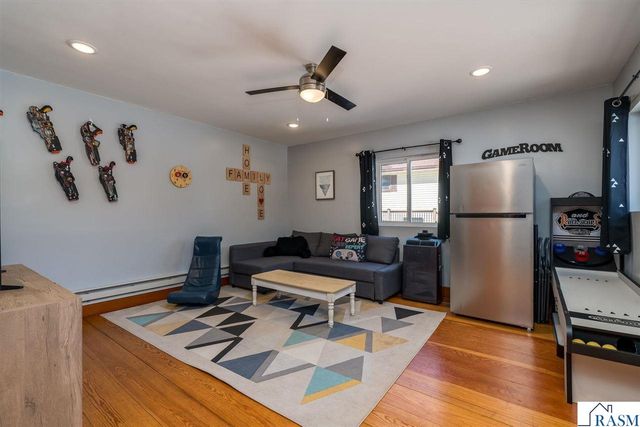 1575 Sharon Drive, North Mankato, MN 56003