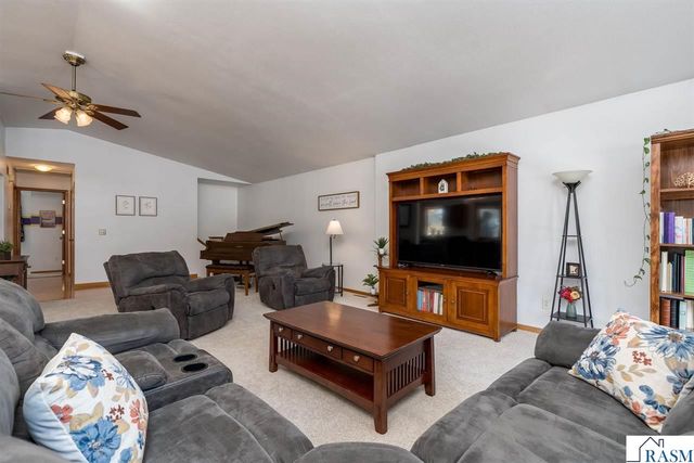 1575 Sharon Drive, North Mankato, MN 56003