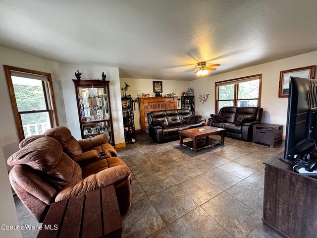 1264 W Garwood RD, Rathdrum, ID 83858