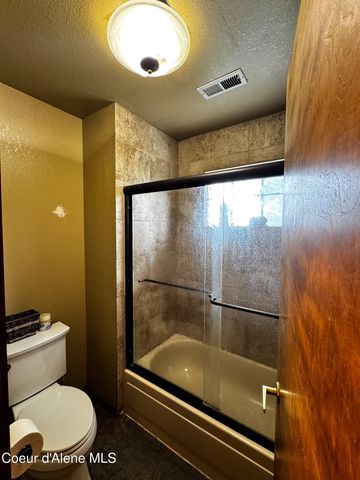 1264 W Garwood RD, Rathdrum, ID 83858