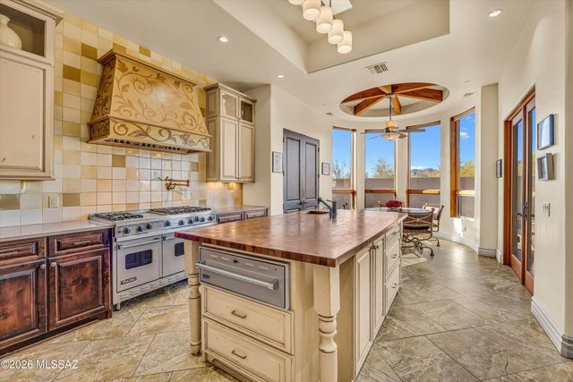 12797 N Sorrel Stallion Place, Marana, AZ 85658