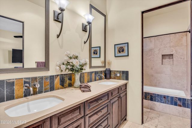 12797 N Sorrel Stallion Place, Marana, AZ 85658