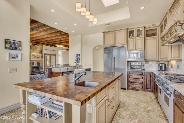 12797 N Sorrel Stallion Place, Marana, AZ 85658