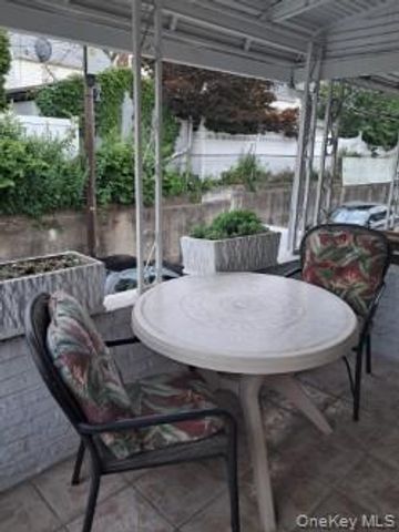 6064 70th Street, Maspeth, NY 11378