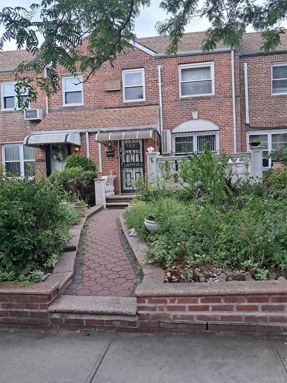 6064 70th Street, Maspeth, NY 11378