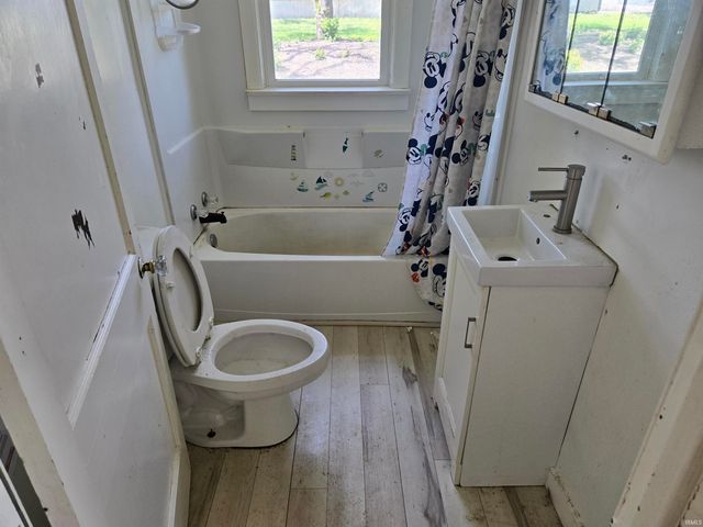 1501 E Dartmouth Avenue, Muncie, IN 47303