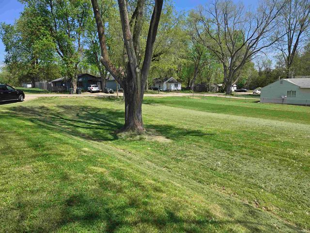 1501 E Dartmouth Avenue, Muncie, IN 47303