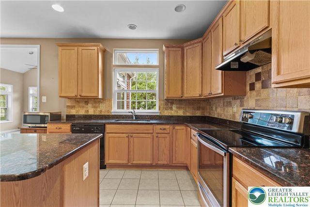3275 West Fairview Street, South Whitehall Twp, PA 18104