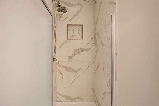 9021 N Rockwell Drive, Oklahoma City, OK 73132