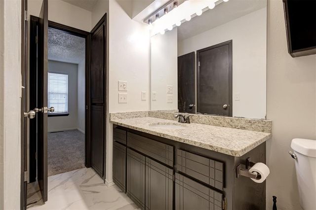 9021 N Rockwell Drive, Oklahoma City, OK 73132