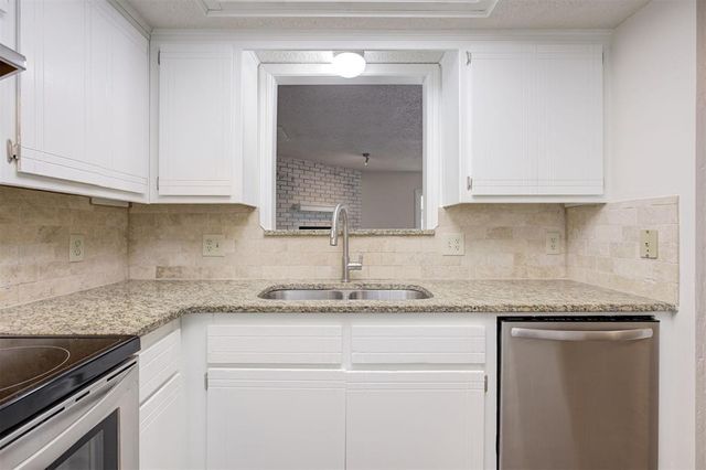 9021 N Rockwell Drive, Oklahoma City, OK 73132