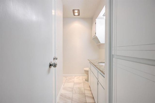 9021 N Rockwell Drive, Oklahoma City, OK 73132