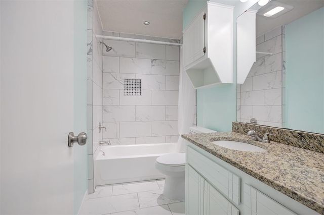 9021 N Rockwell Drive, Oklahoma City, OK 73132