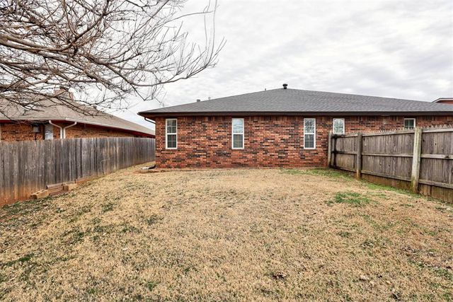 9021 N Rockwell Drive, Oklahoma City, OK 73132
