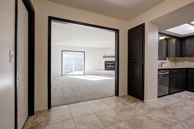 9021 N Rockwell Drive, Oklahoma City, OK 73132