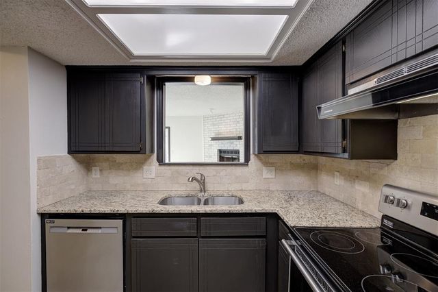 9021 N Rockwell Drive, Oklahoma City, OK 73132