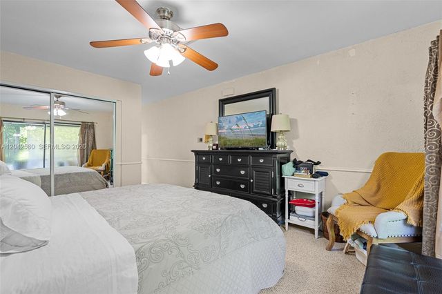 18805 W Lake Drive 18805, Hialeah, FL 33015