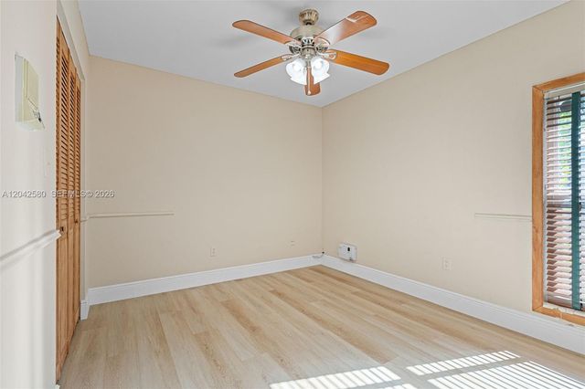 18805 W Lake Drive 18805, Hialeah, FL 33015