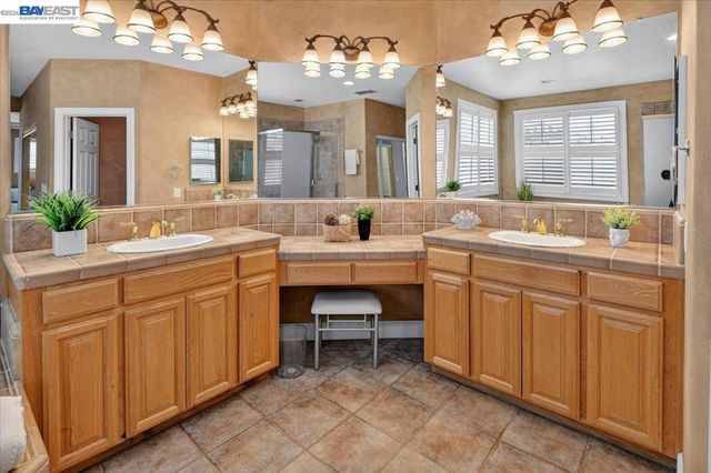 4329 Foxford Way, Dublin, CA 94568