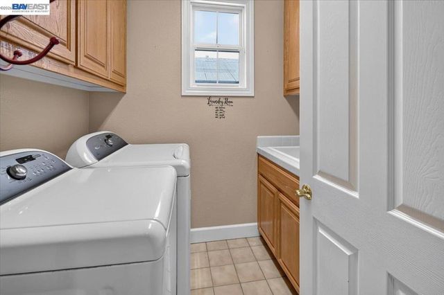 4329 Foxford Way, Dublin, CA 94568