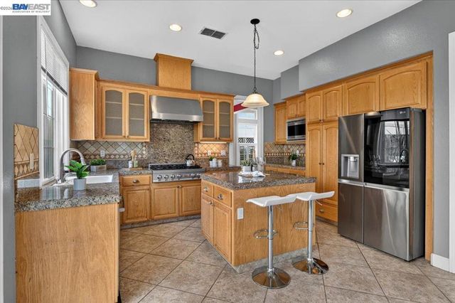 4329 Foxford Way, Dublin, CA 94568