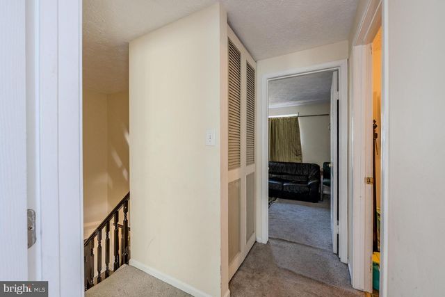 14636 OLDE KENT RD, Centreville, VA 20120