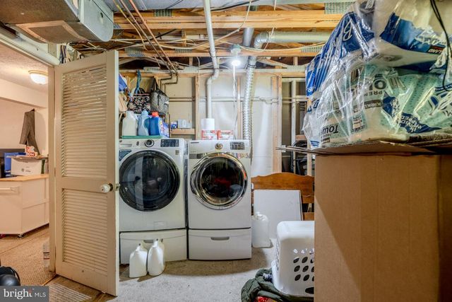 14636 OLDE KENT RD, Centreville, VA 20120