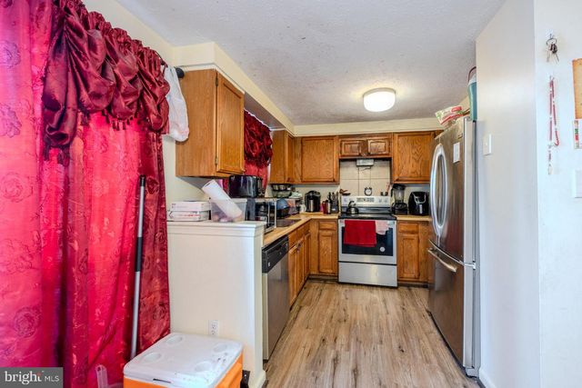 14636 OLDE KENT RD, Centreville, VA 20120