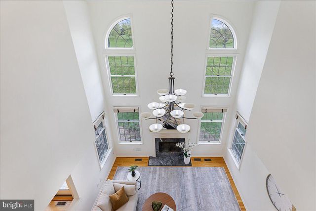 17 SPYGLASS RD, Skillman, NJ 08558