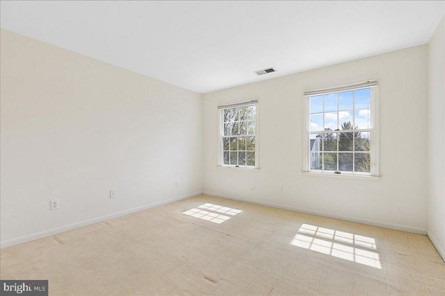 17 SPYGLASS RD, Skillman, NJ 08558