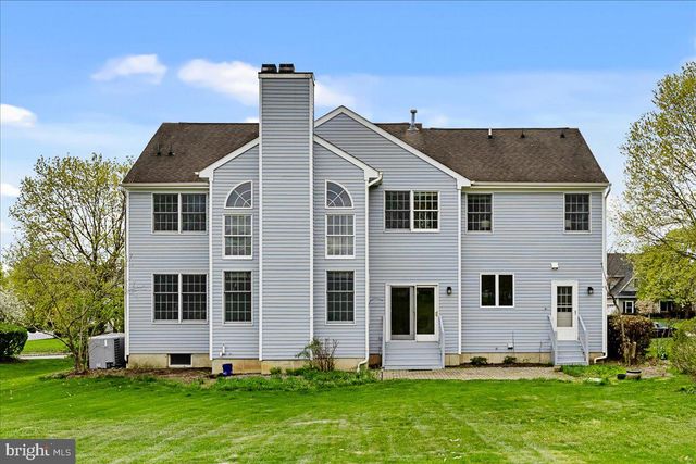 17 SPYGLASS RD, Skillman, NJ 08558