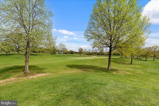 17 SPYGLASS RD, Skillman, NJ 08558