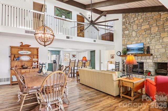 987 Cold Mountain Road, Lake Toxaway, NC 28747