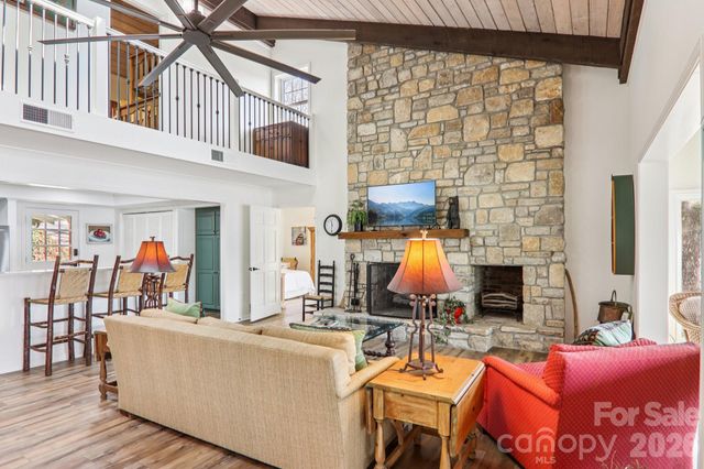 987 Cold Mountain Road, Lake Toxaway, NC 28747
