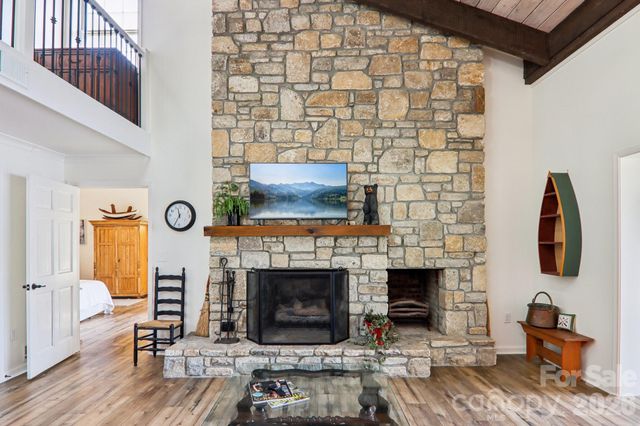 987 Cold Mountain Road, Lake Toxaway, NC 28747