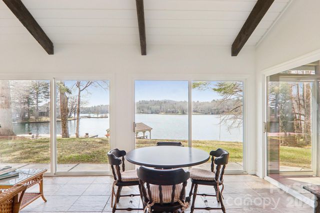 987 Cold Mountain Road, Lake Toxaway, NC 28747